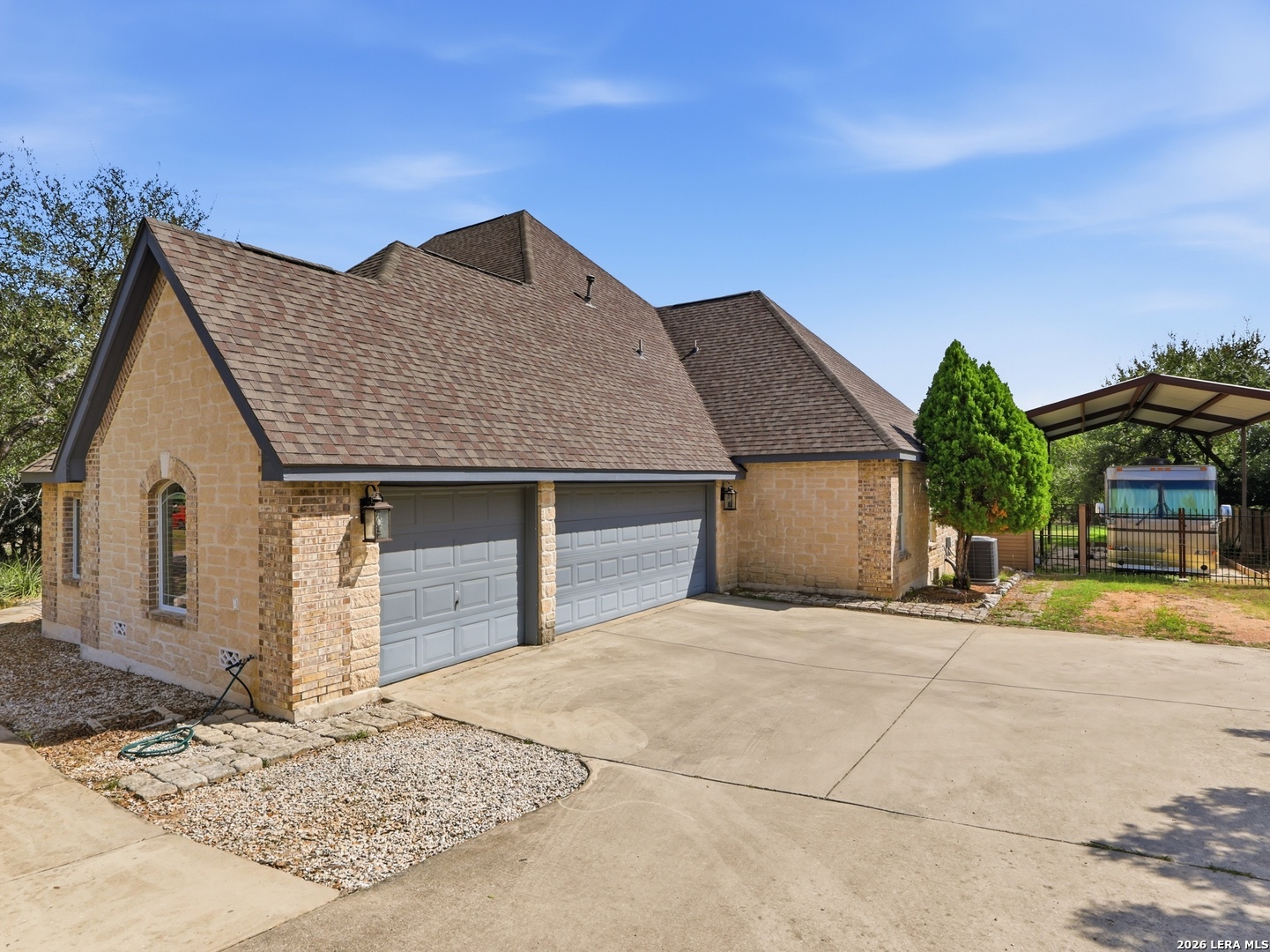 722 SILENT HOLW, San Antonio, TX 78260