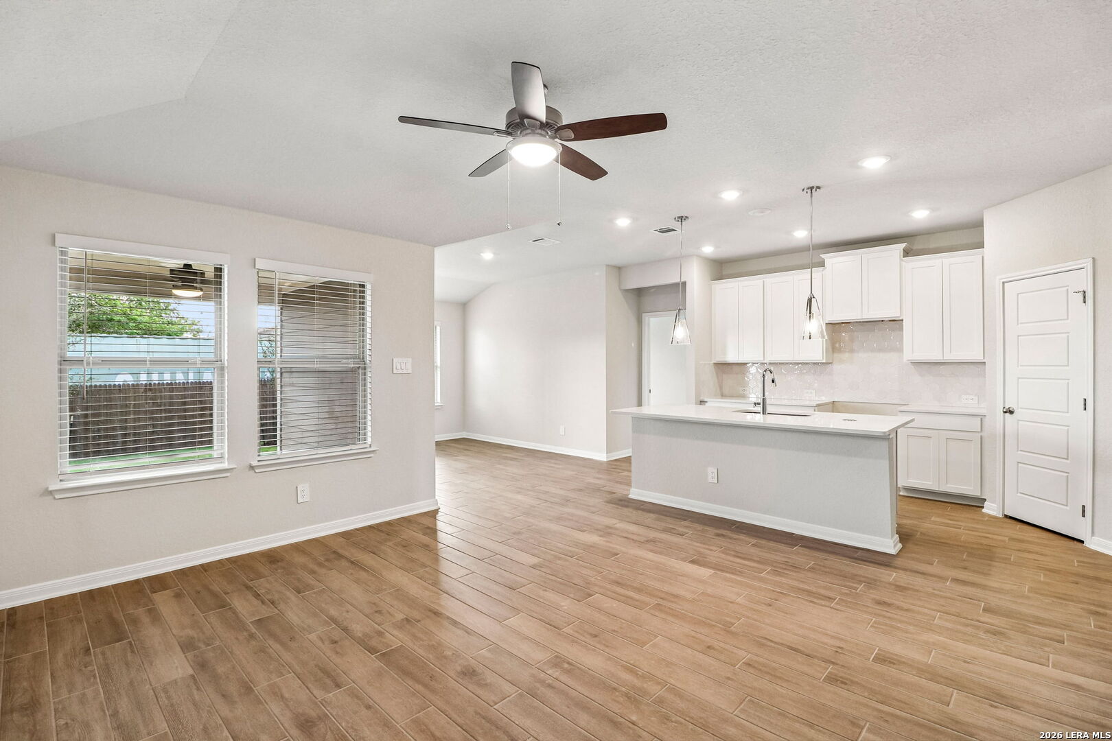 2803 Junction Bay, photo 9