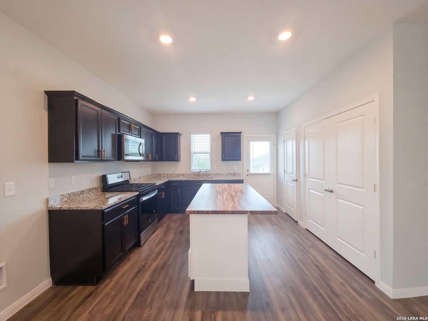 13510 Summer, St.Hedwig, TX 78152
