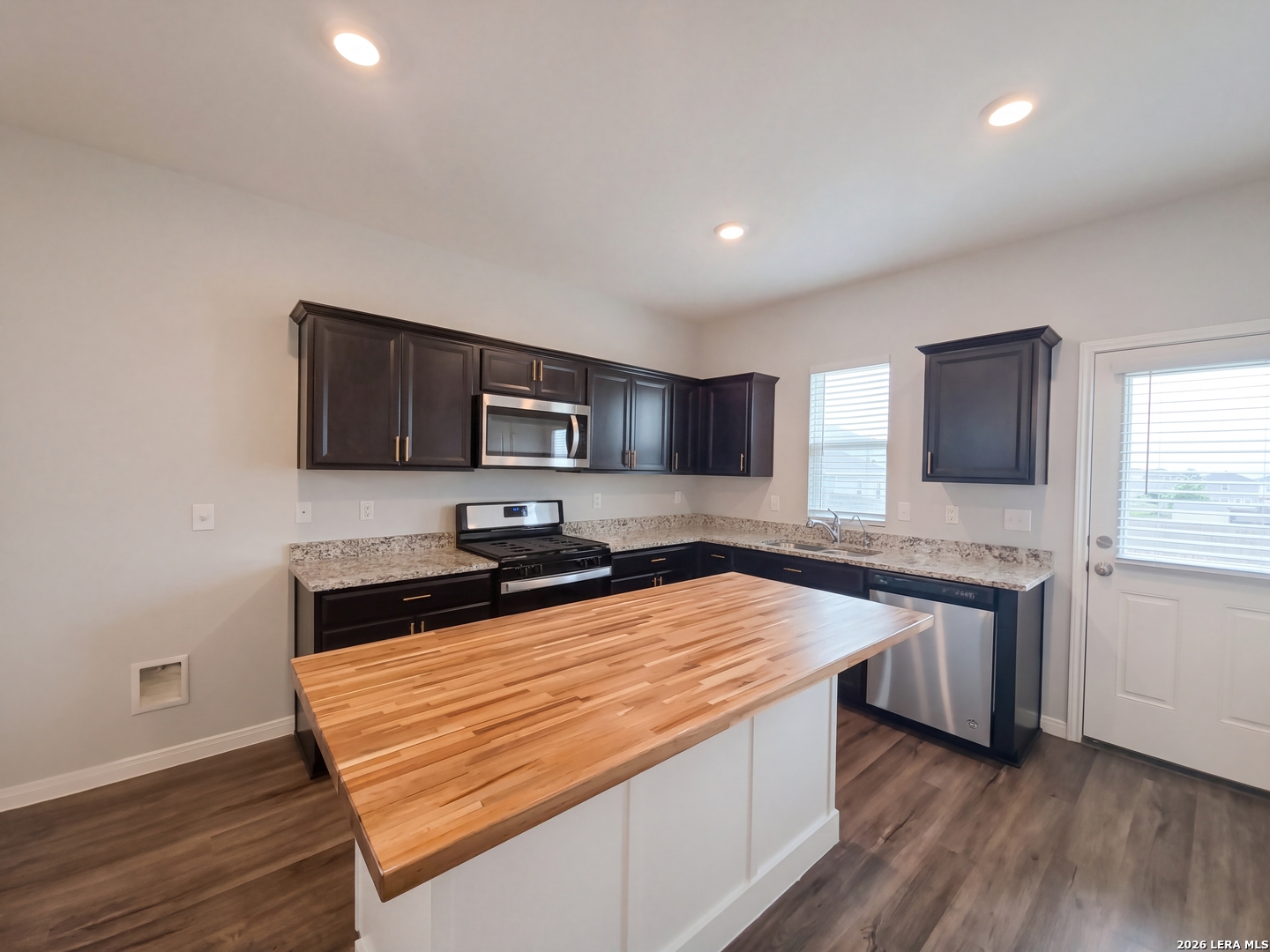 13510 Summer, St.Hedwig, TX 78152