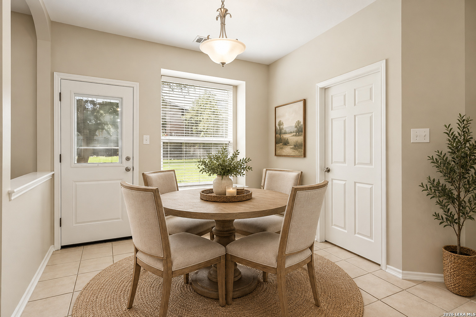 Eat-In Kitchen