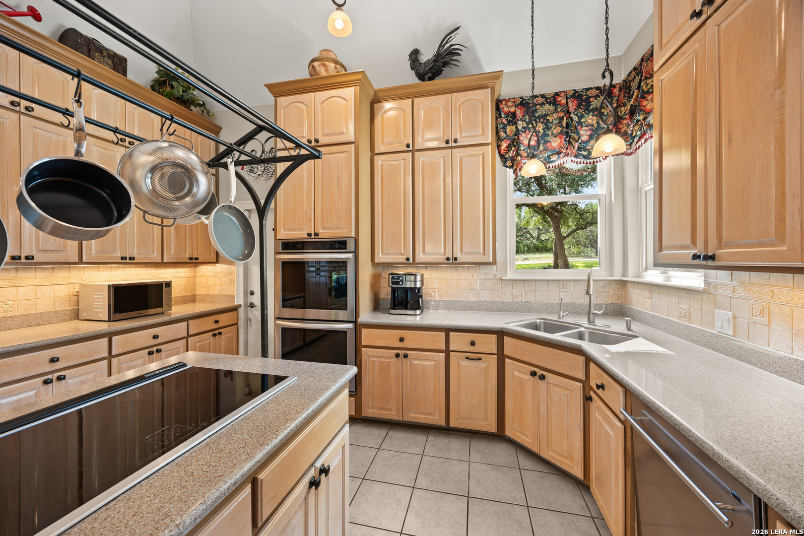 7587 Dietz Elkhorn Rd, Fair Oaks Ranch, TX 78015