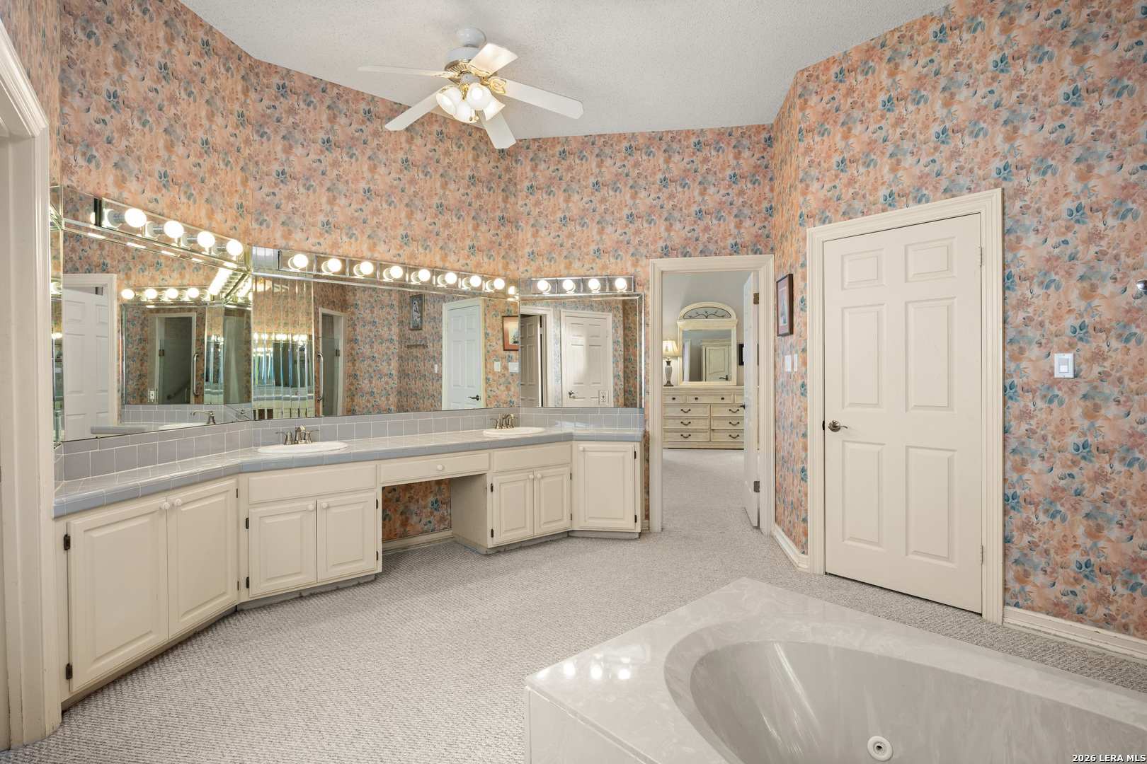 7587 Dietz Elkhorn Rd, Fair Oaks Ranch, TX 78015