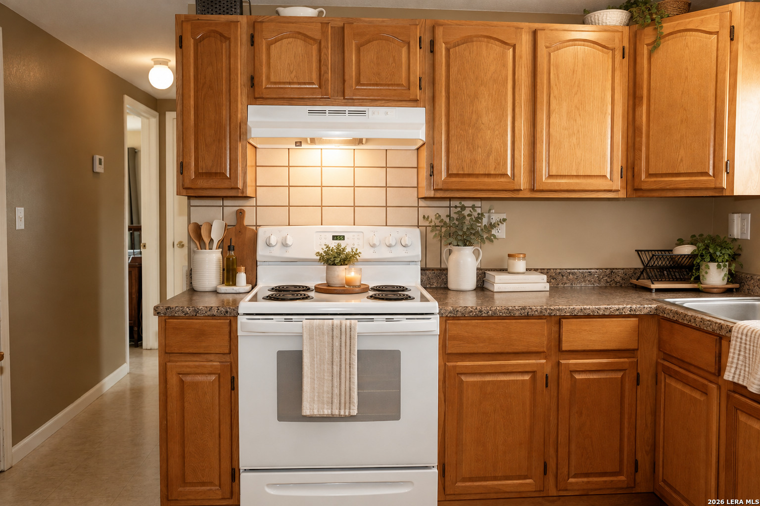 309 E Ave, Christine, TX 78012