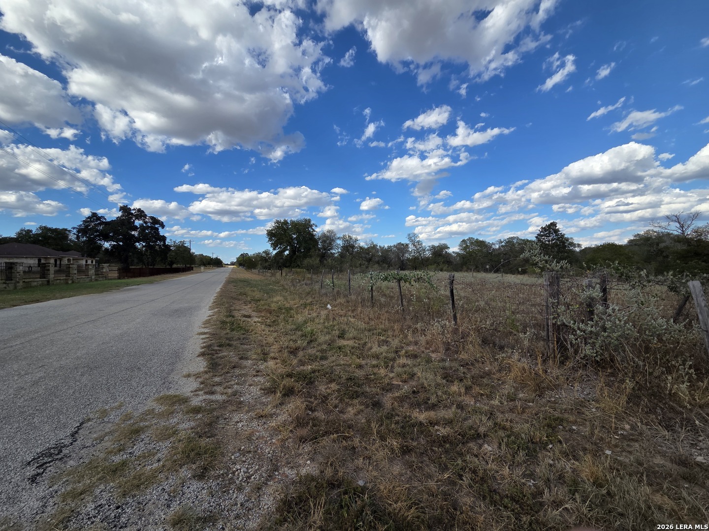 1830 CLEAR LAKE LOOP, Poteet, TX 78065