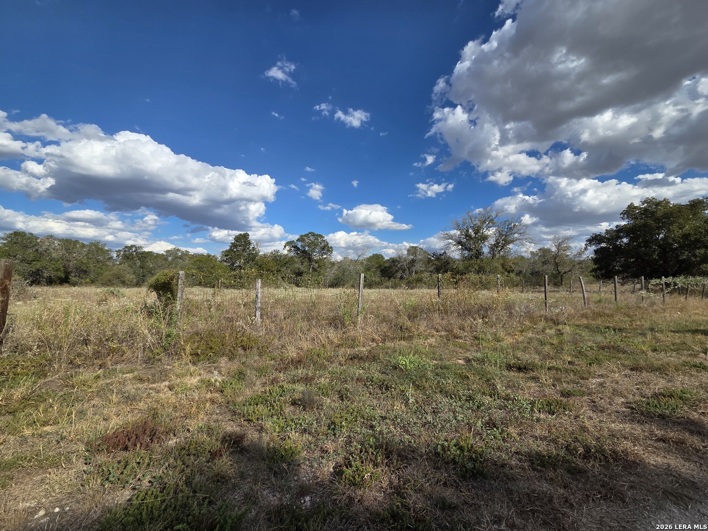 1830 CLEAR LAKE LOOP, Poteet, TX 78065