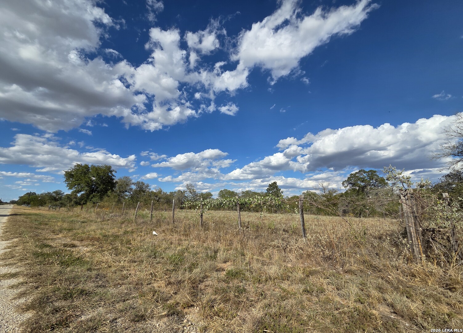 1830 CLEAR LAKE LOOP, Poteet, TX 78065