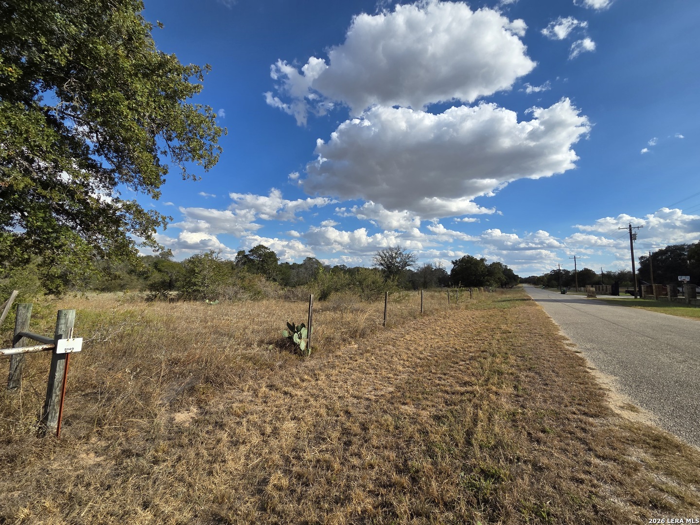 1830 CLEAR LAKE LOOP, Poteet, TX 78065