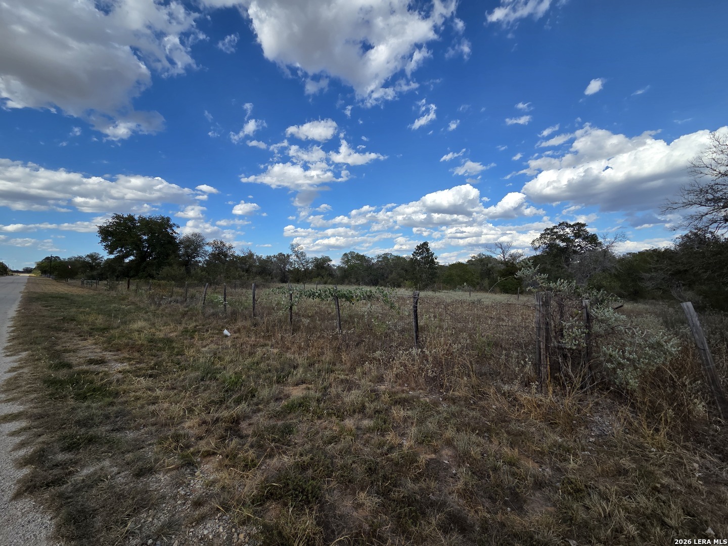 1830 CLEAR LAKE LOOP, Poteet, TX 78065