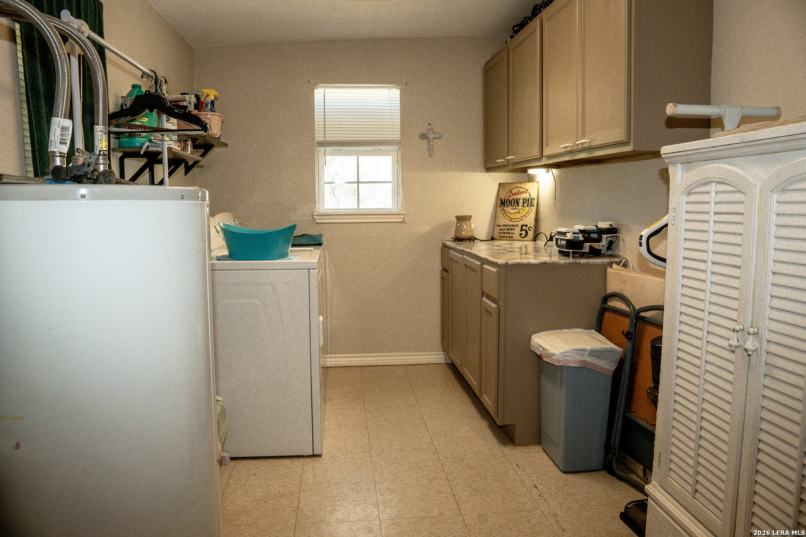 309 E Ave, Christine, TX 78012