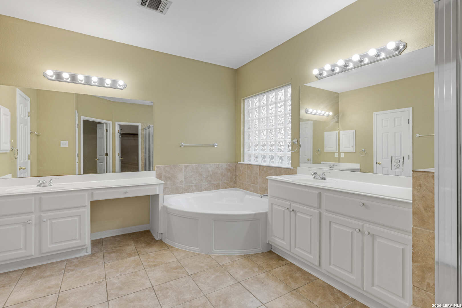 26106 CUYAHOGA CIR, San Antonio, TX 78260
