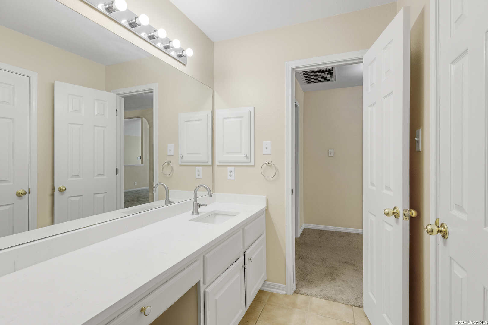 26106 CUYAHOGA CIR, San Antonio, TX 78260