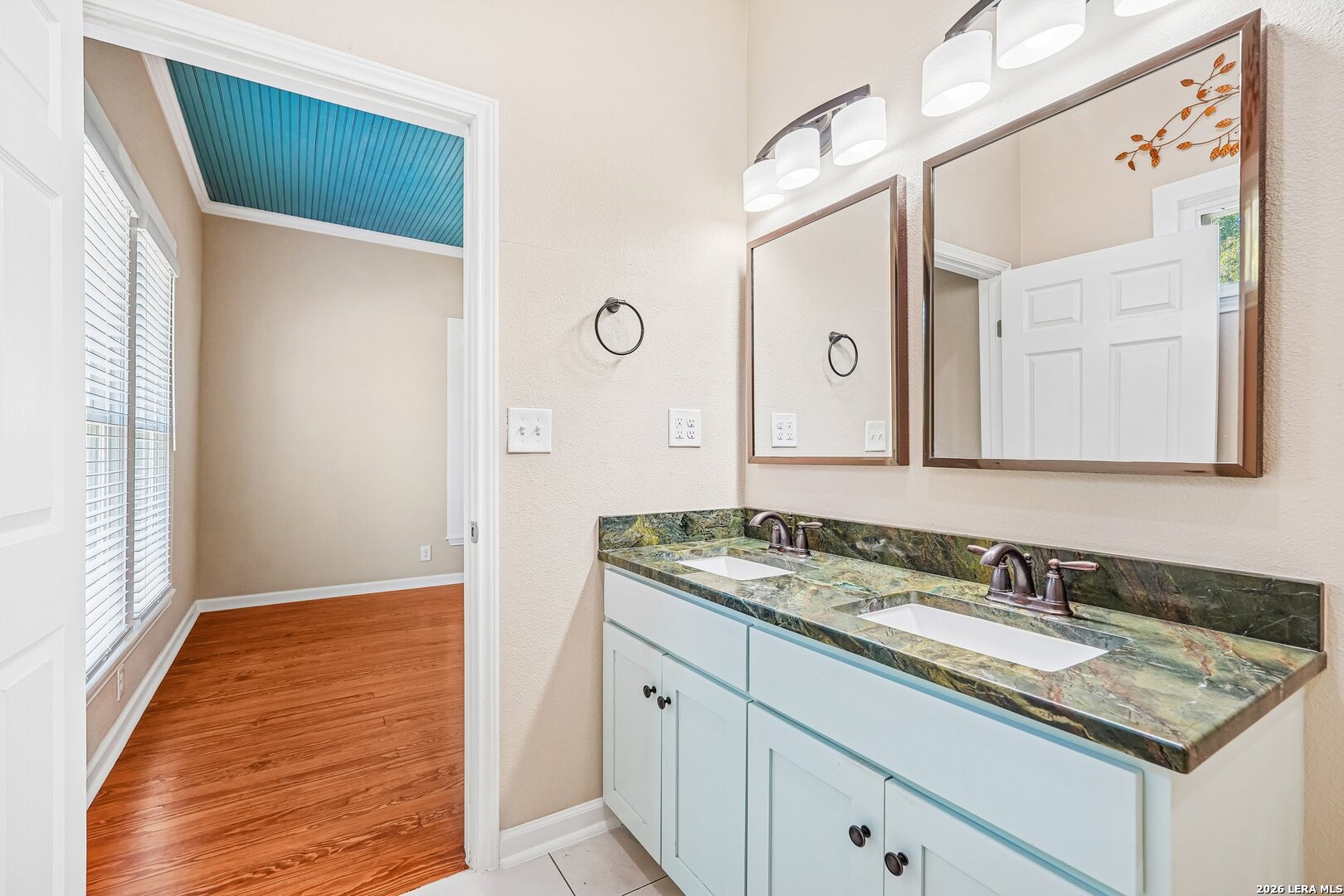 732 N Palmetto, San Antonio, TX 78202