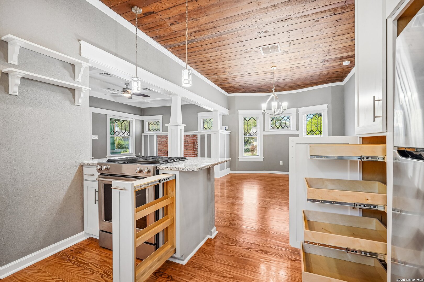 732 N Palmetto, San Antonio, TX 78202