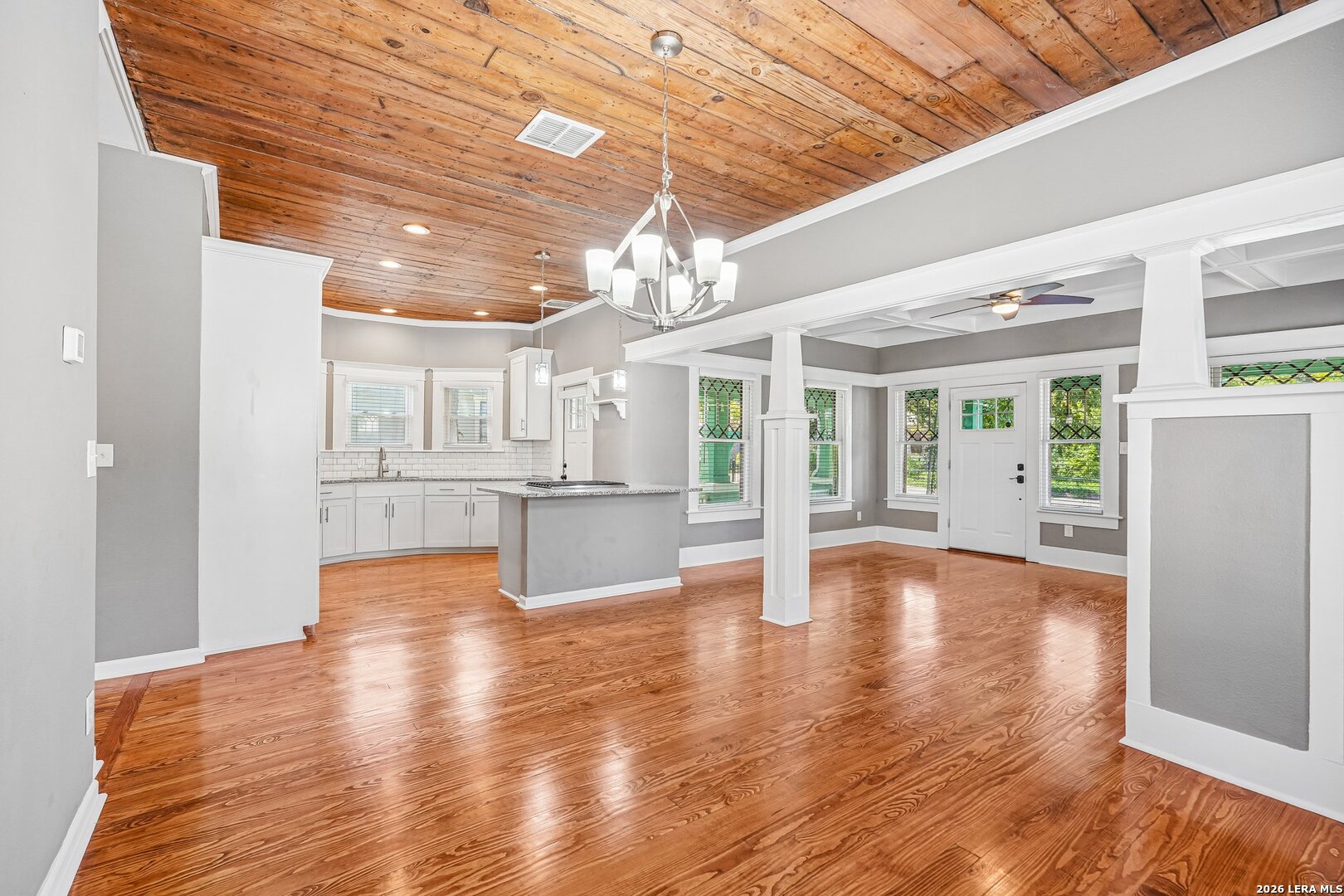 732 N Palmetto, San Antonio, TX 78202