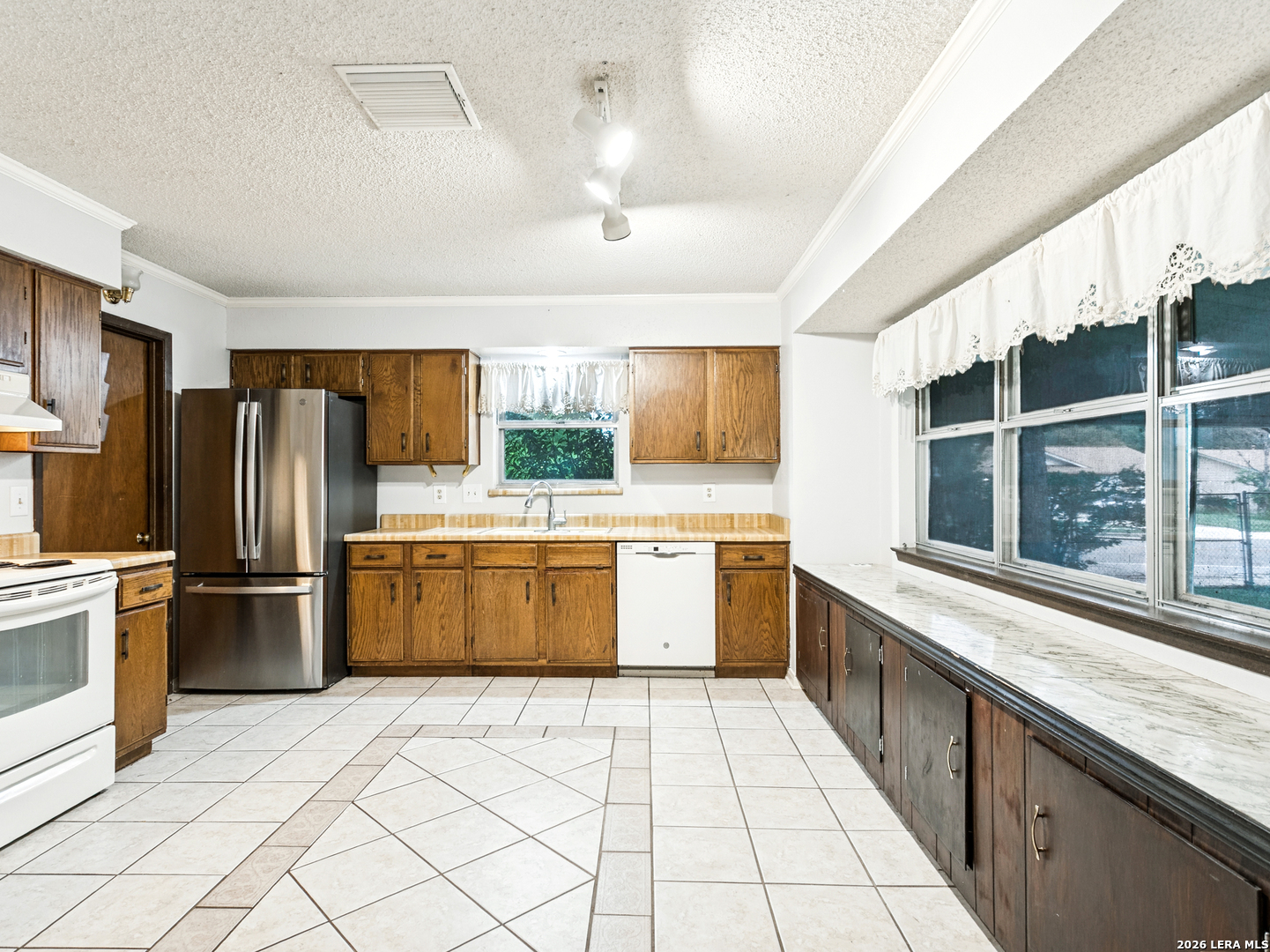 2203 PEAR BLOSSOM ST, San Antonio, TX 78247