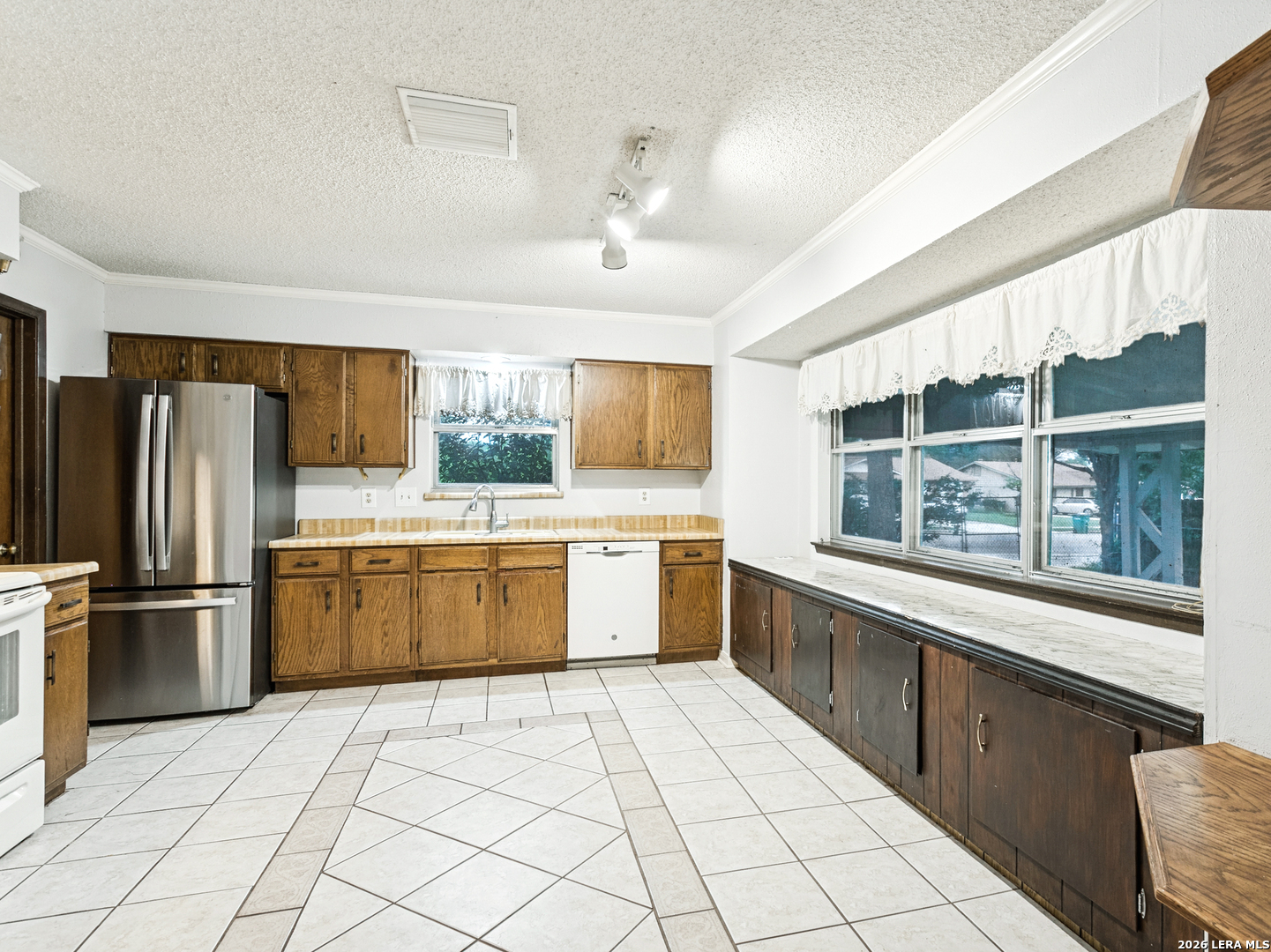 2203 PEAR BLOSSOM ST, San Antonio, TX 78247