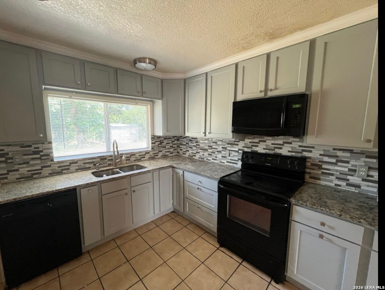 5346 WAR HORSE DR, San Antonio, TX 78242