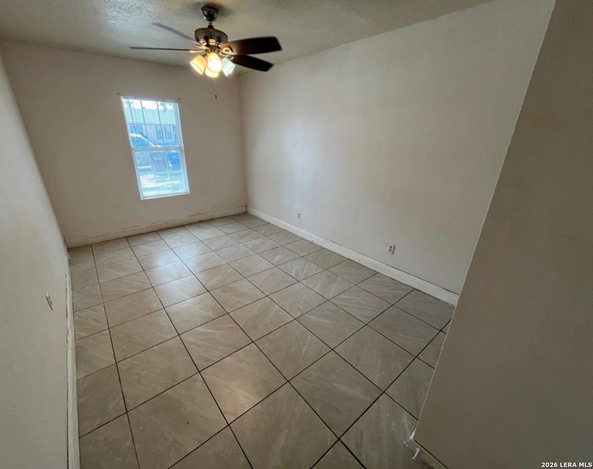 5346 WAR HORSE DR, San Antonio, TX 78242