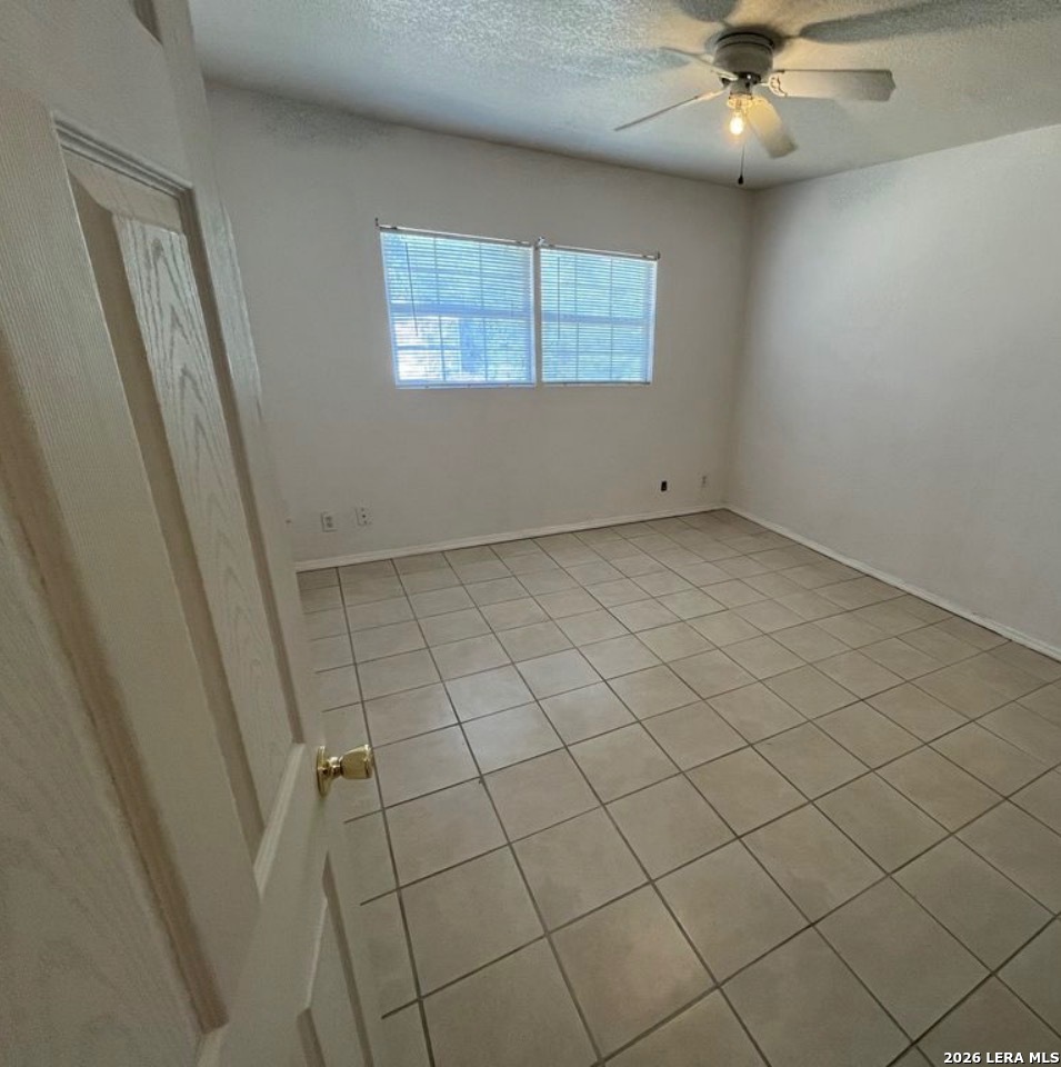 5346 WAR HORSE DR, San Antonio, TX 78242