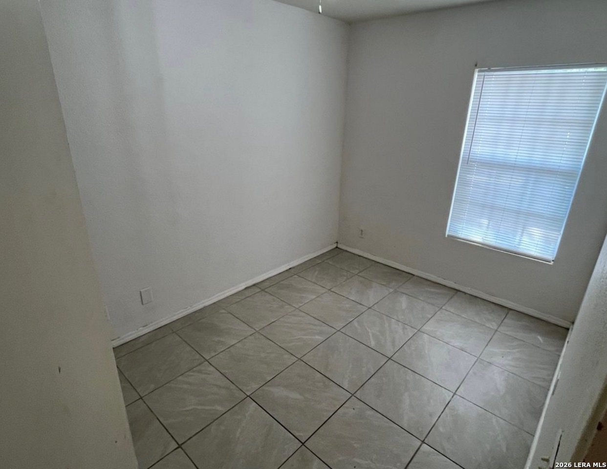 5346 WAR HORSE DR, San Antonio, TX 78242