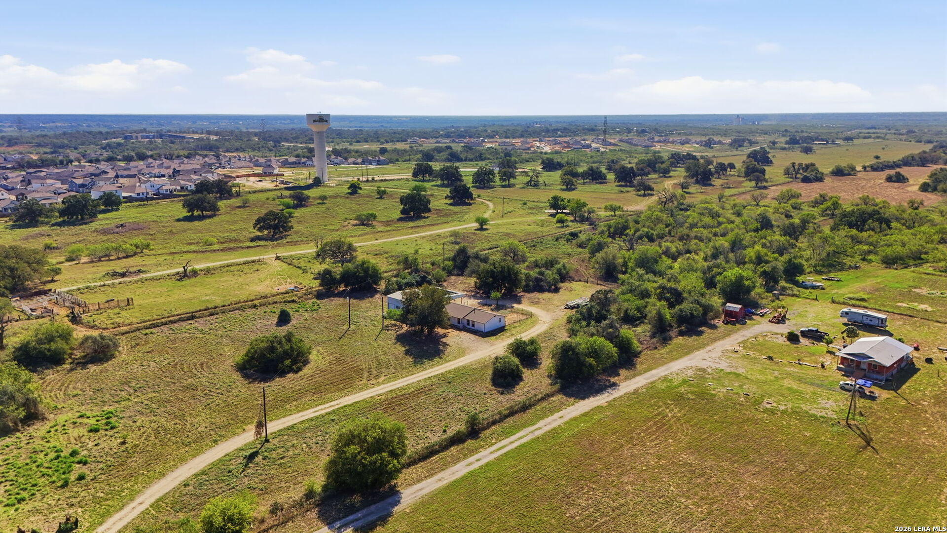 8486 S LOOP 1604 E, Elmendorf, TX 78112