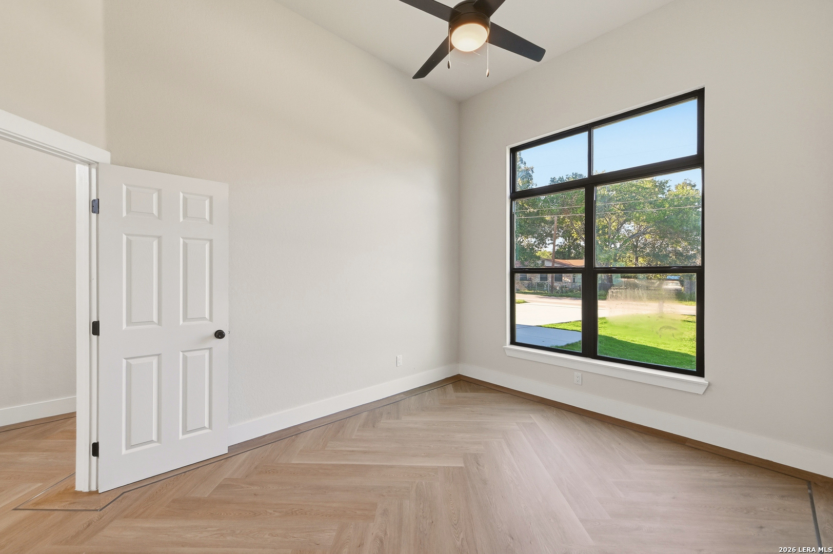 8228 UTOPIA BLVD, Selma, TX 78154