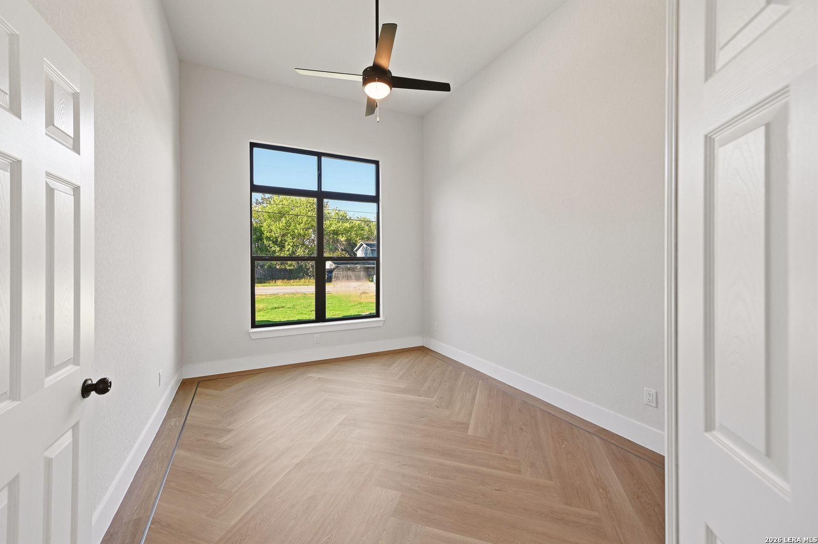 8228 UTOPIA BLVD, Selma, TX 78154