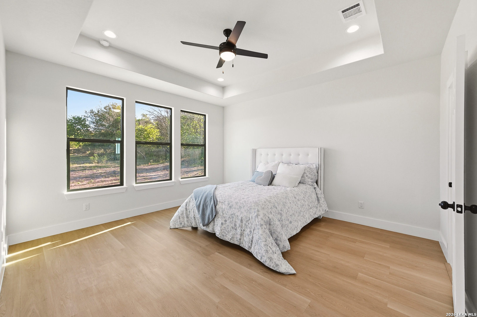 8228 UTOPIA BLVD, Selma, TX 78154