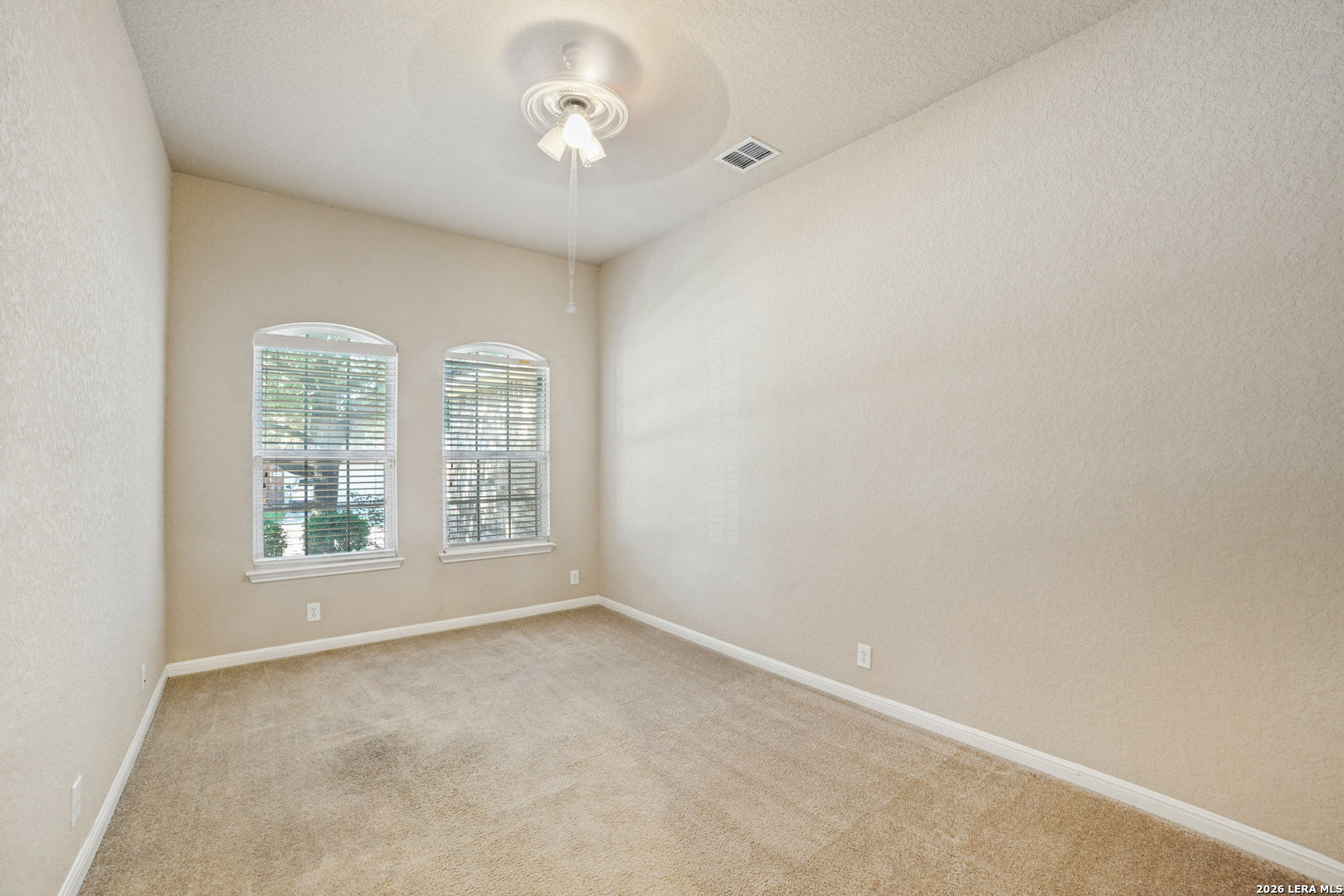 8711 W BROCKEN FRST, Helotes, TX 78023