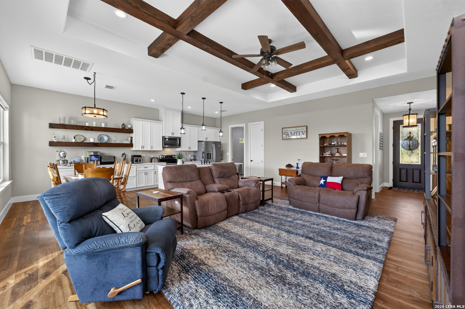 1091 Ewing Ct, Canyon Lake, TX 78133
