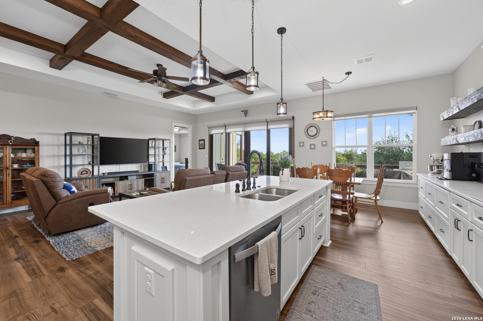 1091 Ewing Ct, Canyon Lake, TX 78133