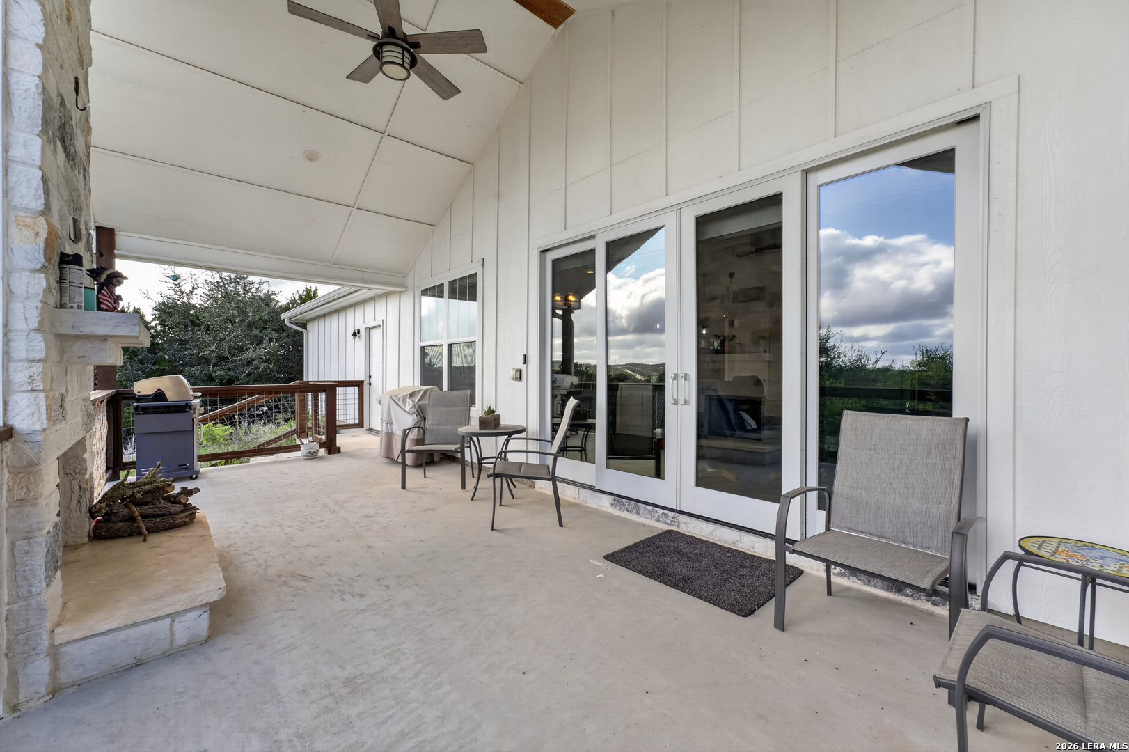 1091 Ewing Ct, Canyon Lake, TX 78133