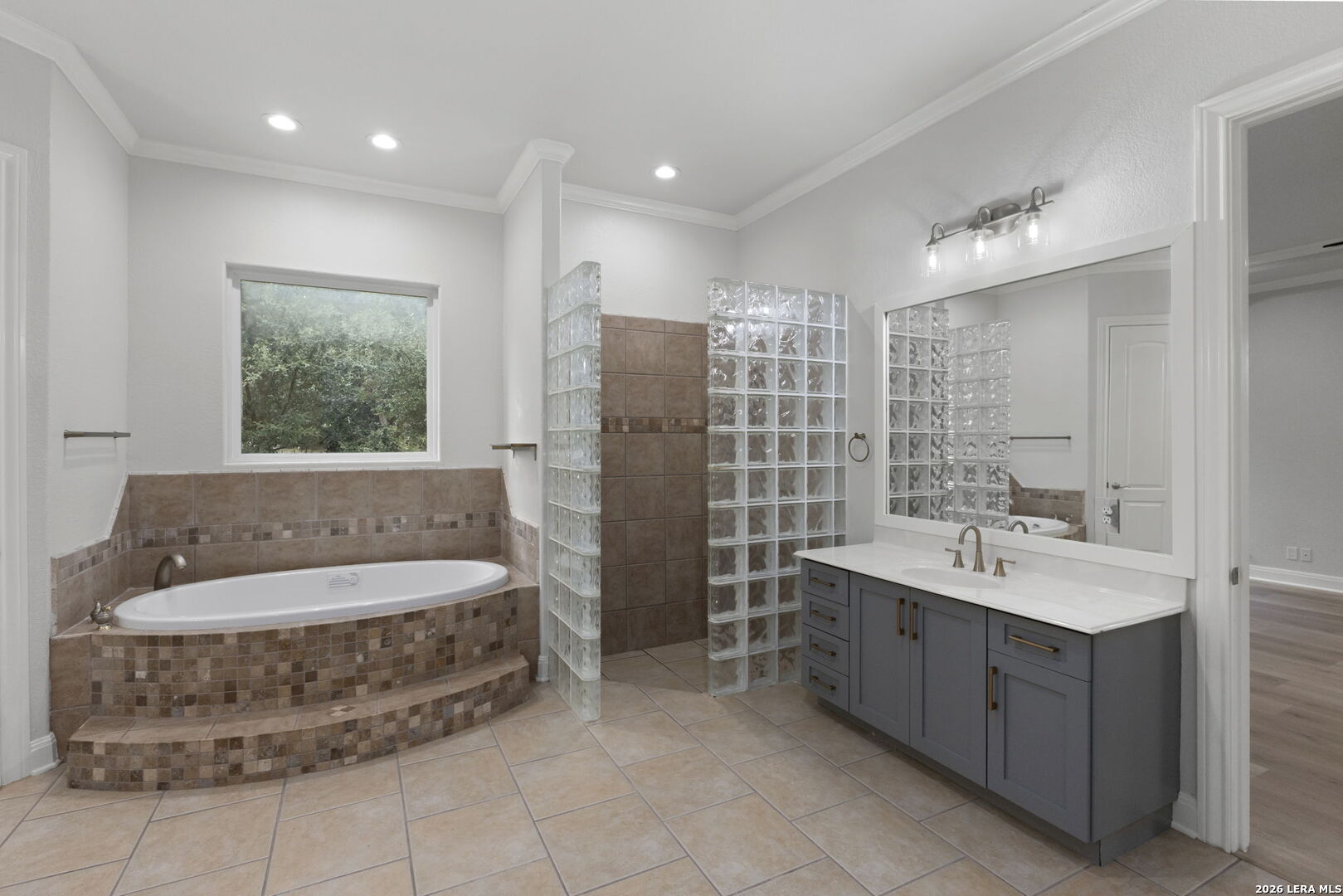 26807 Interstate 10 W, Boerne, TX 78006