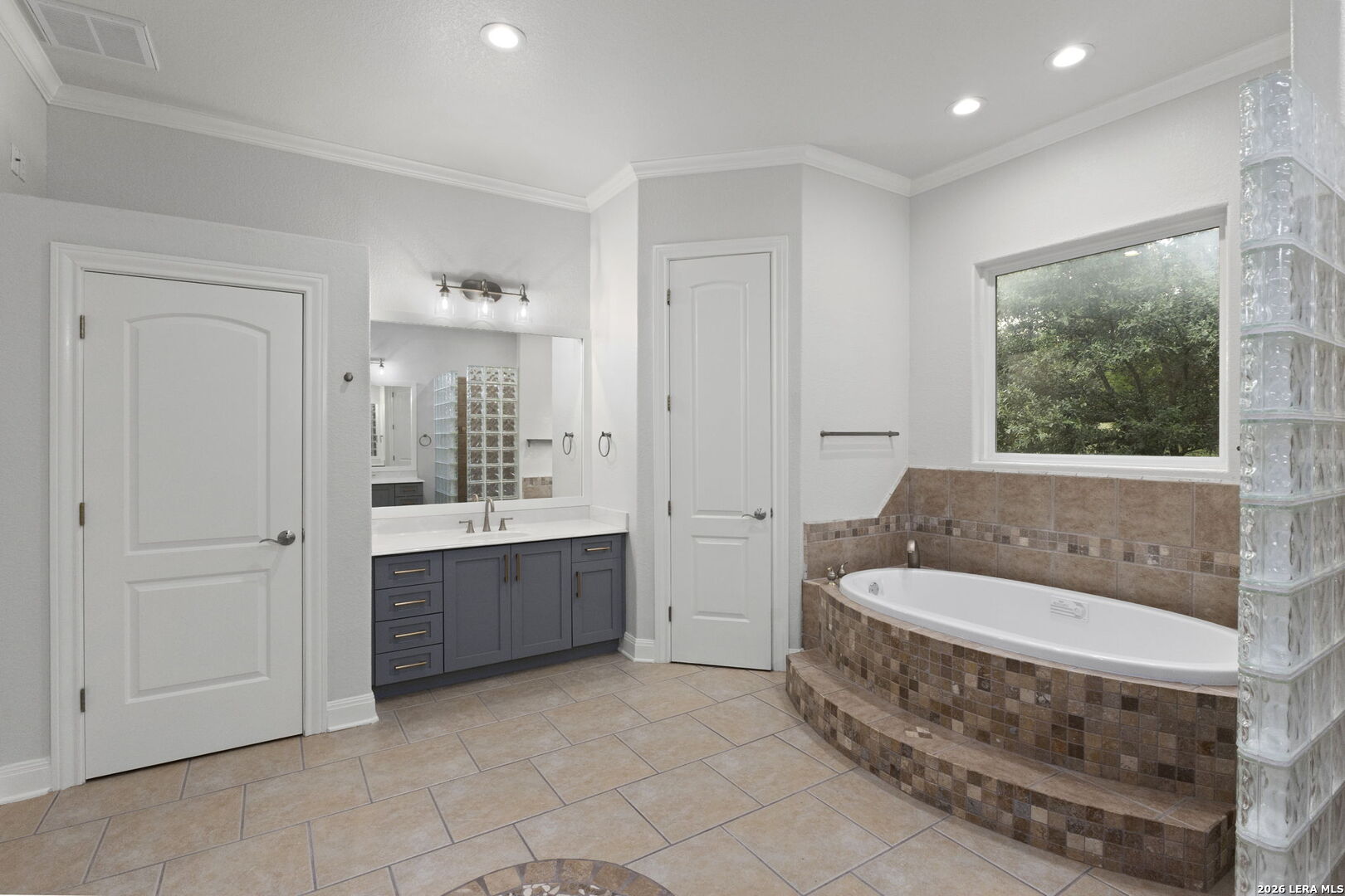 26807 Interstate 10 W, Boerne, TX 78006