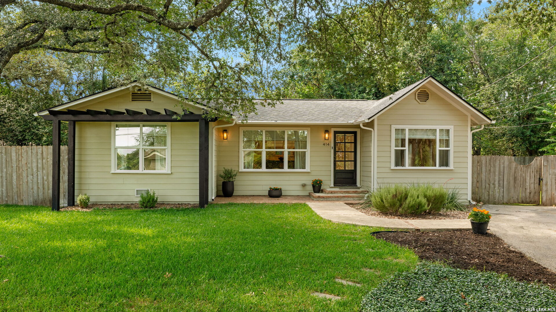 Property photo for 414 Frey St, Boerne, TX