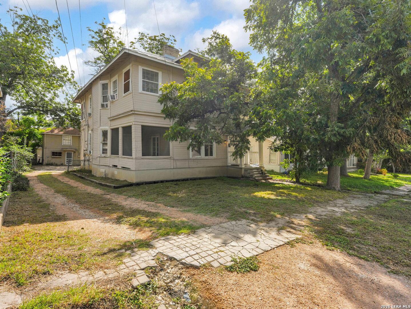 422 W Mistletoe, San Antonio, TX 78212