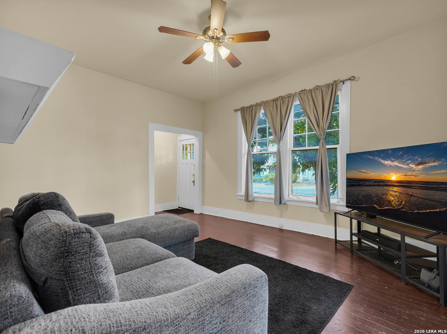 422 W Mistletoe, San Antonio, TX 78212
