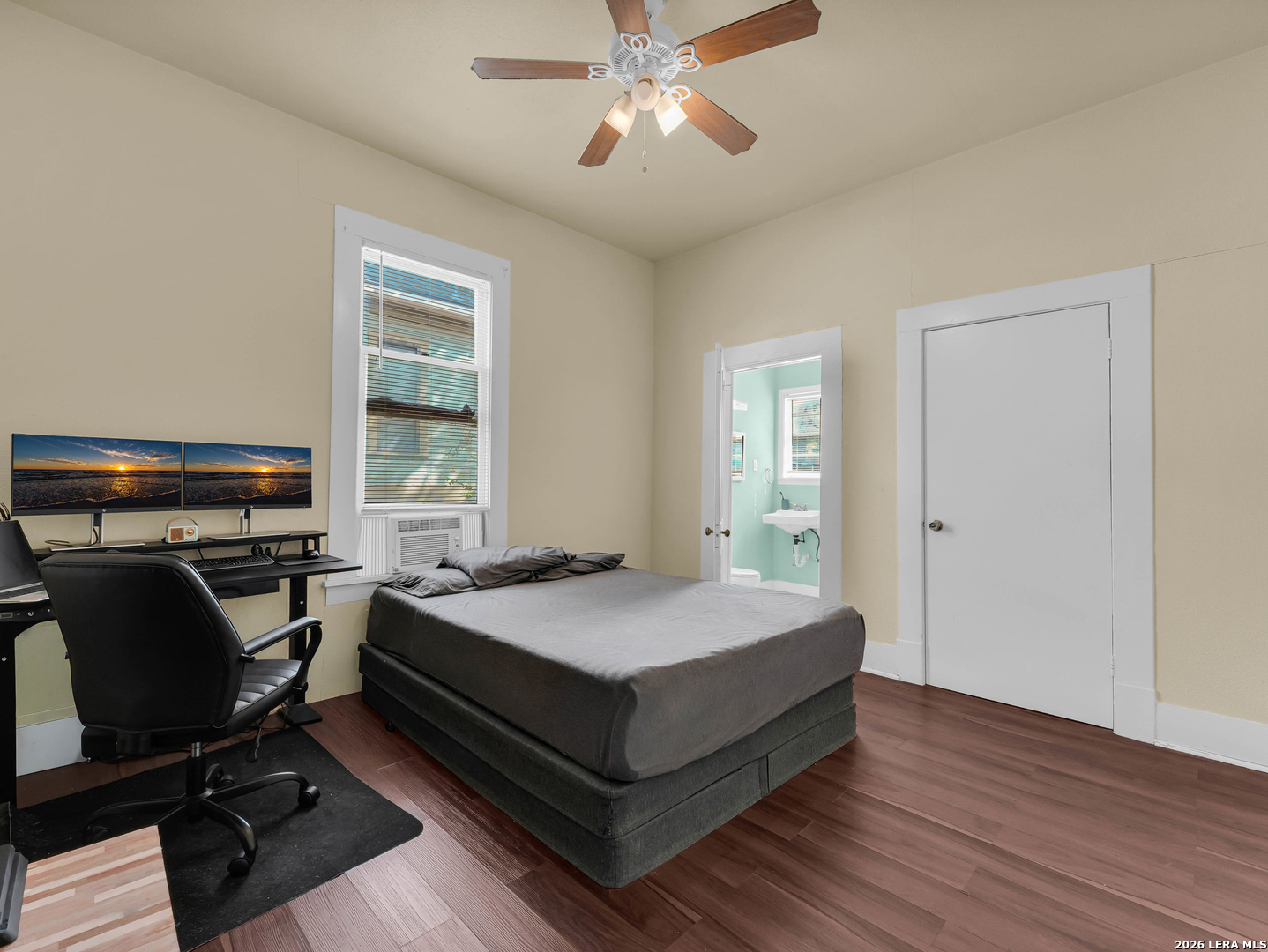 422 W Mistletoe, San Antonio, TX 78212