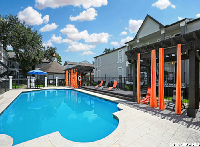 1901 LAKESIDE DR, #402, Seabrook, TX 77586