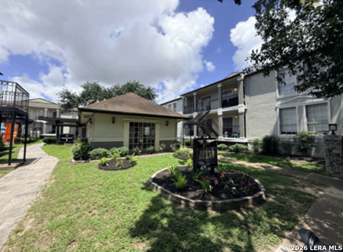 1901 LAKESIDE DR, #402, Seabrook, TX 77586