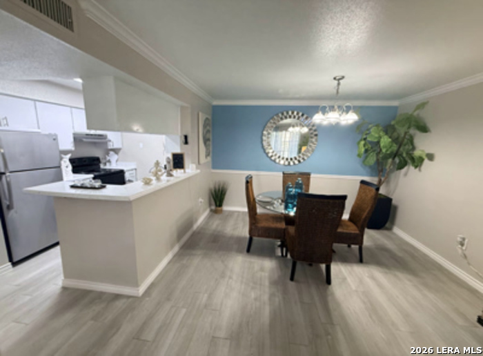 1901 LAKESIDE DR, #402, Seabrook, TX 77586