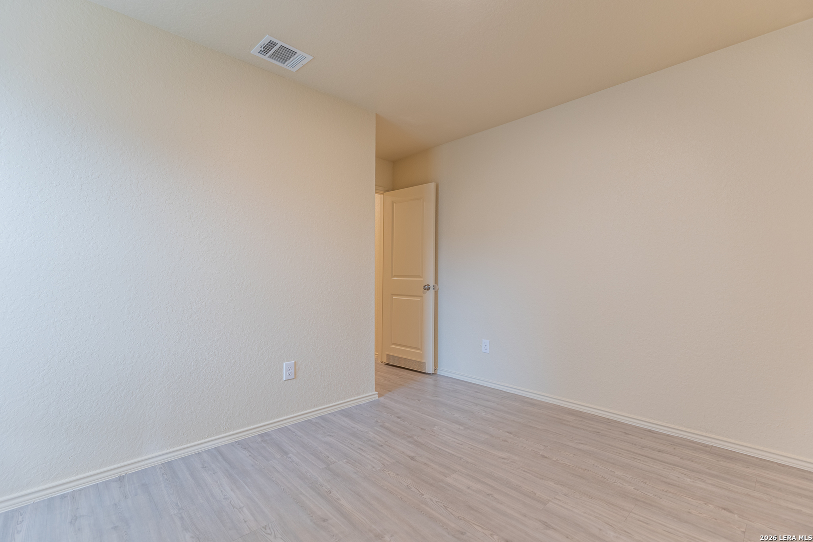 2907 CHARPAK DR, Converse, TX 78109