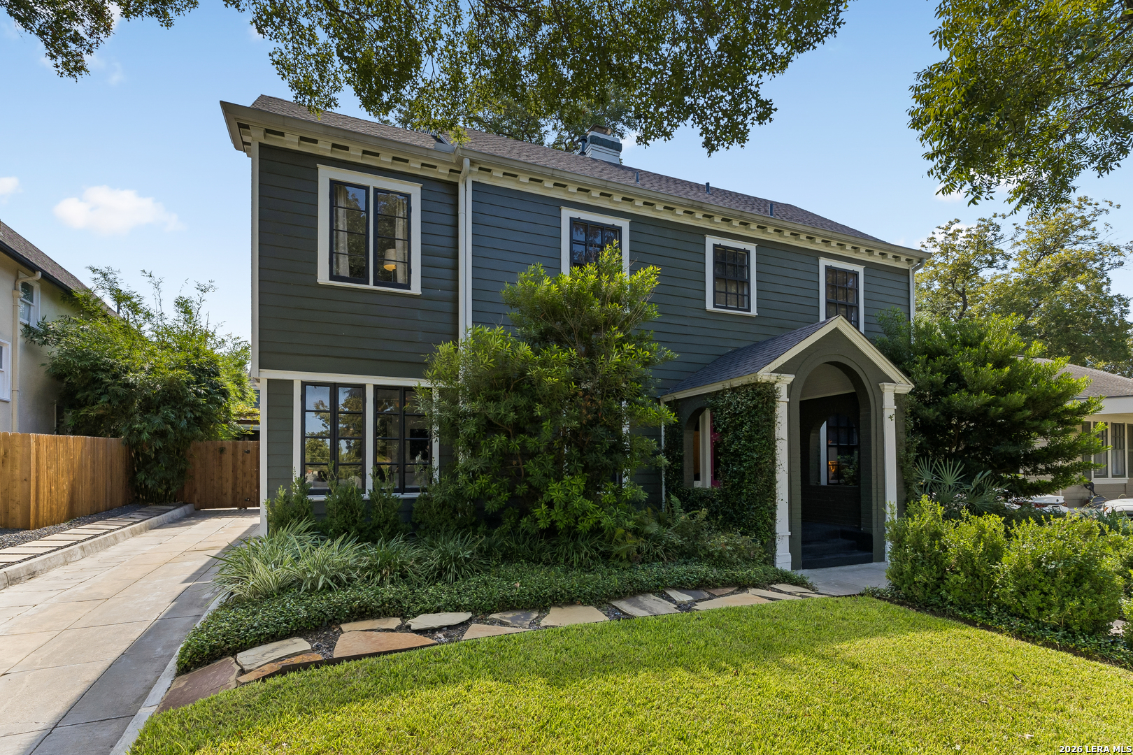 210 W Hollywood Ave, San Antonio, TX 78212