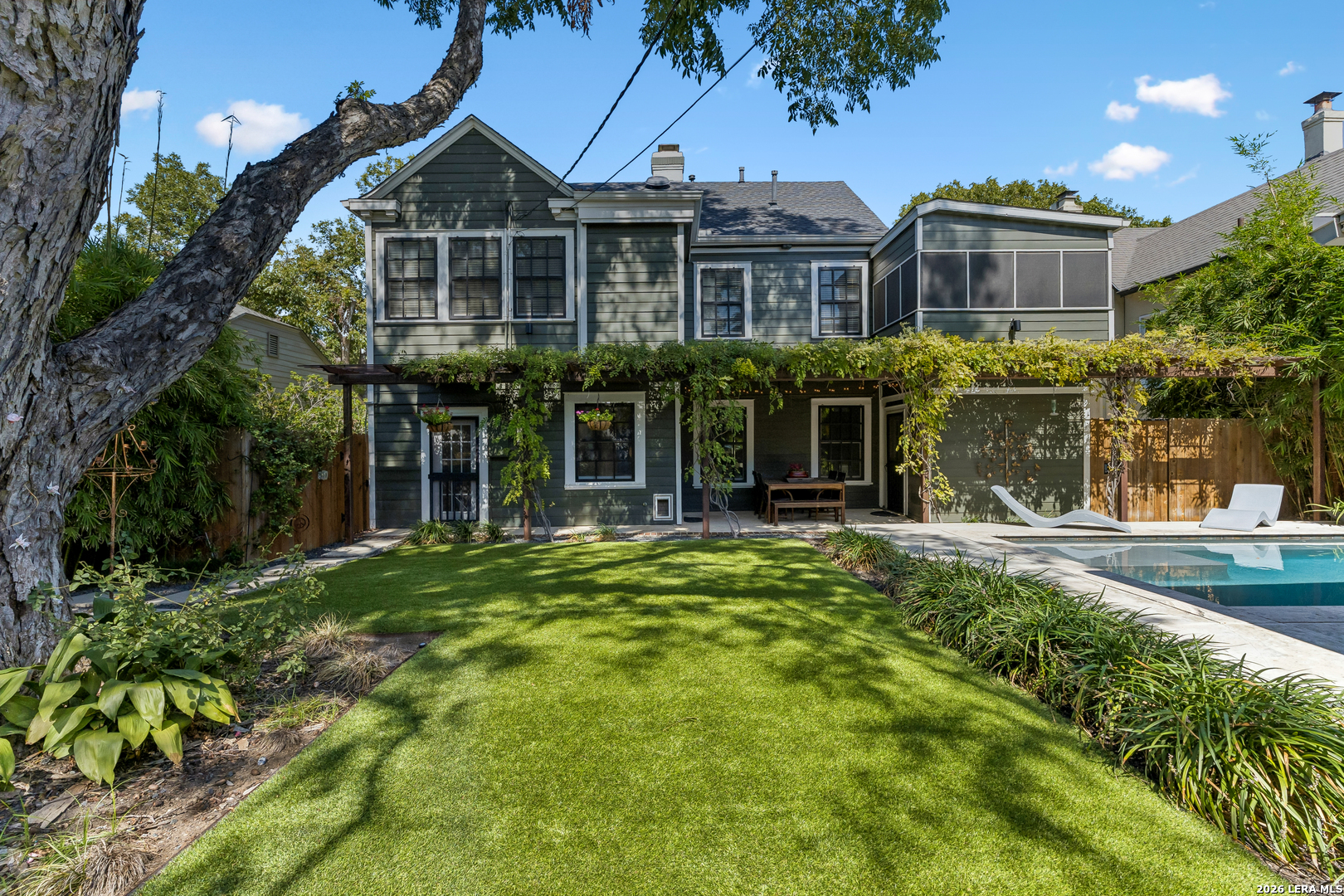 210 W Hollywood Ave, San Antonio, TX 78212