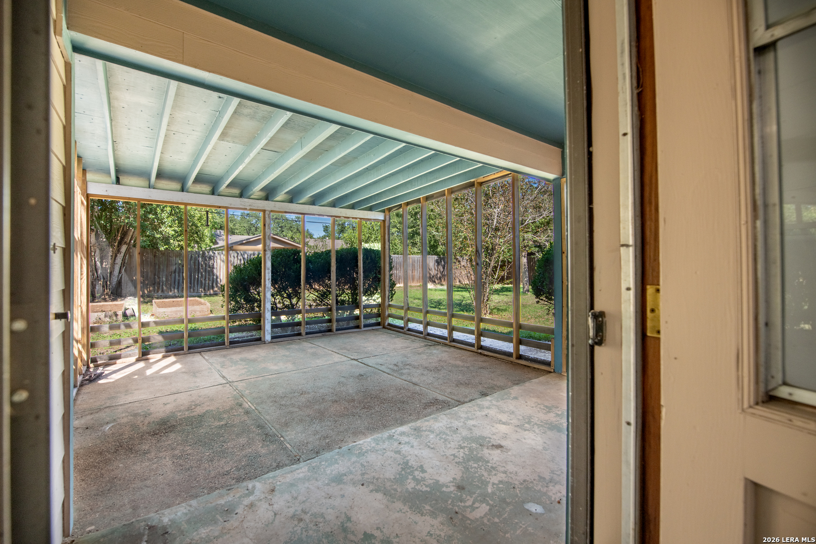 1422 Mockingbird, Seguin, TX 78155