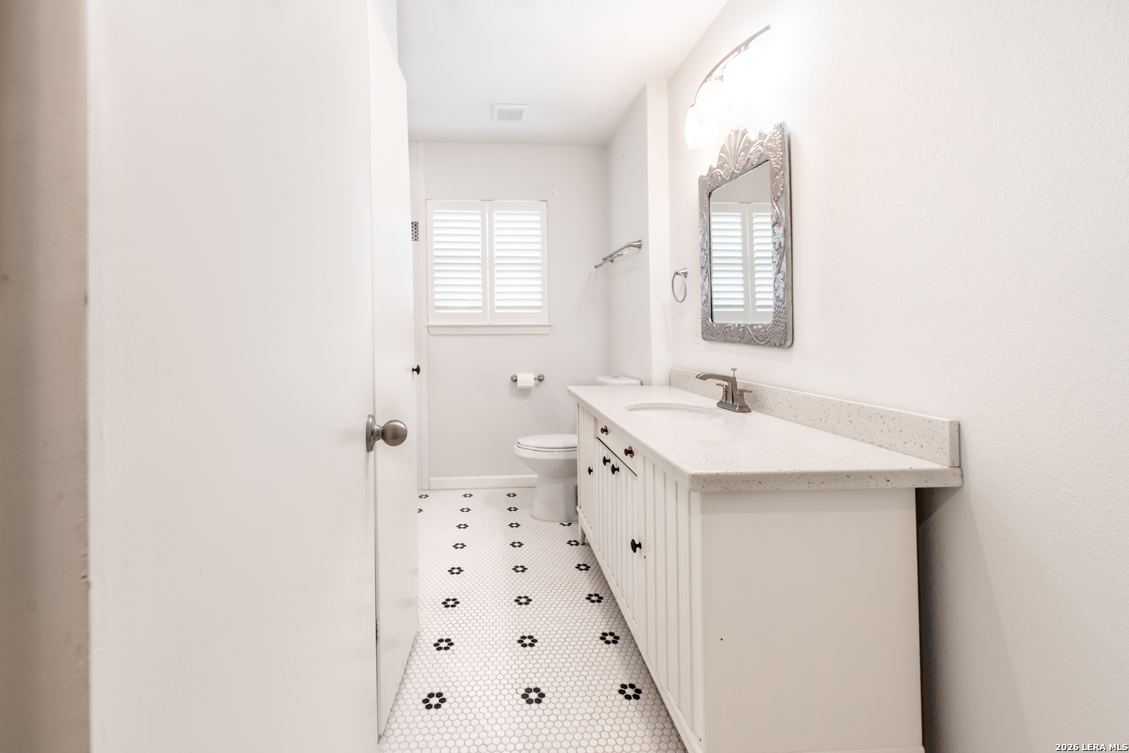 1422 Mockingbird, Seguin, TX 78155