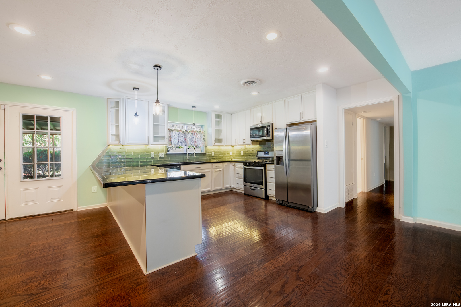 1422 Mockingbird, Seguin, TX 78155