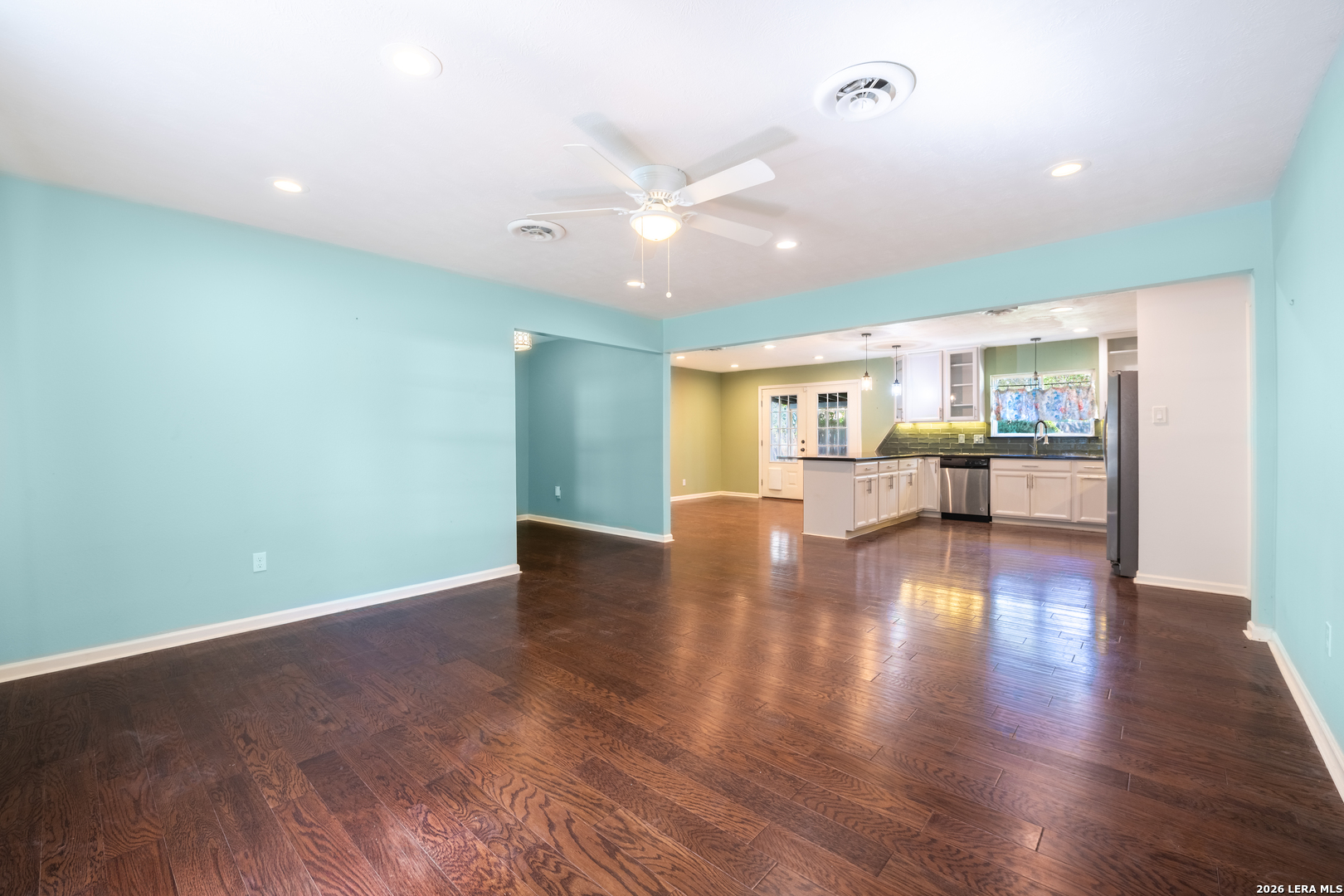 1422 Mockingbird, Seguin, TX 78155