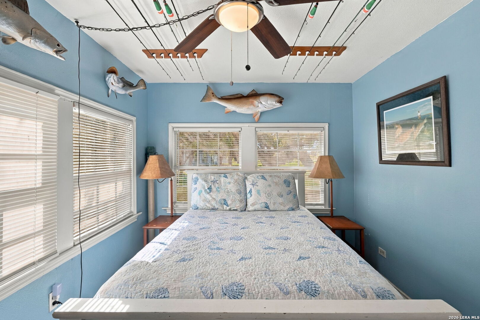 119 Palm St, Rockport, TX 78382